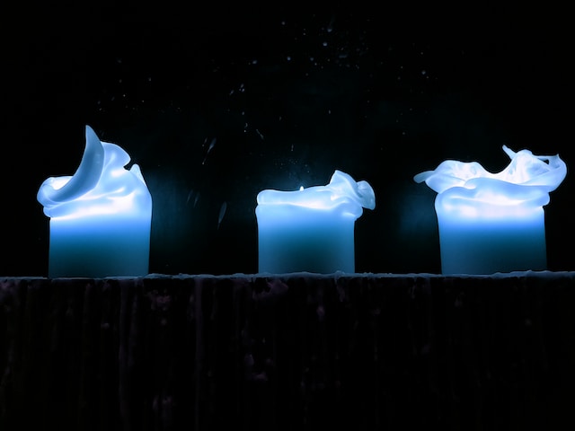 spiritual blue candle meaning & symbolism (1)